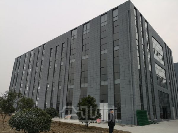 厂房正门图