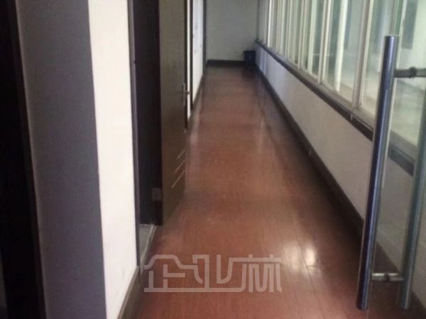 厂房正门图