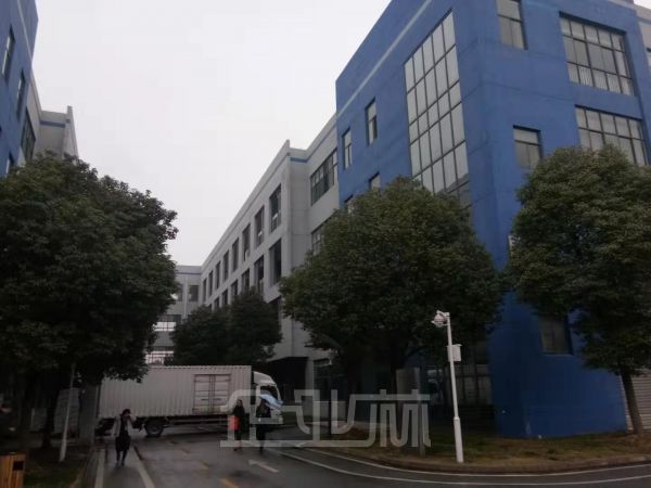 苏州相城区黄埭5000平底层已装修厂房出租