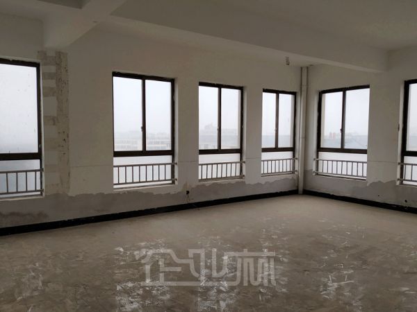厂房正门图