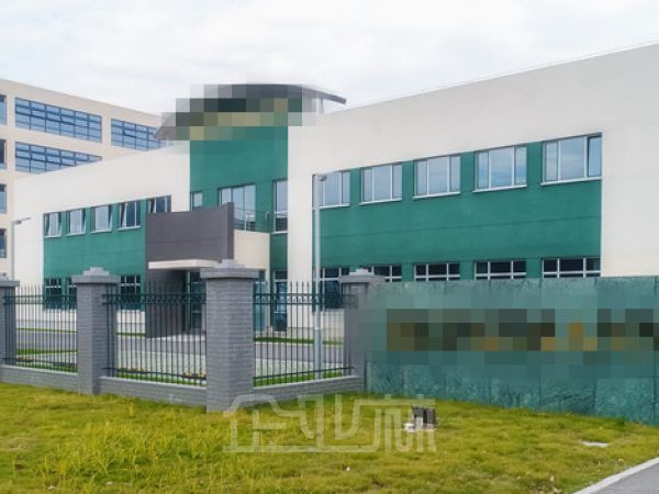 嘉善县大云镇3300平厂房出租，办公室已经装修好，空调会议室全配套