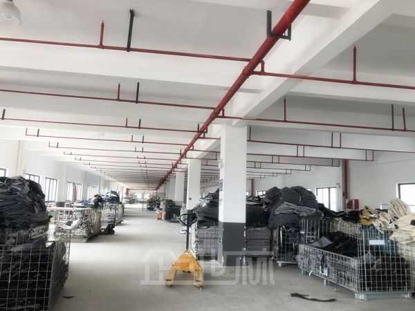 厂房正门图