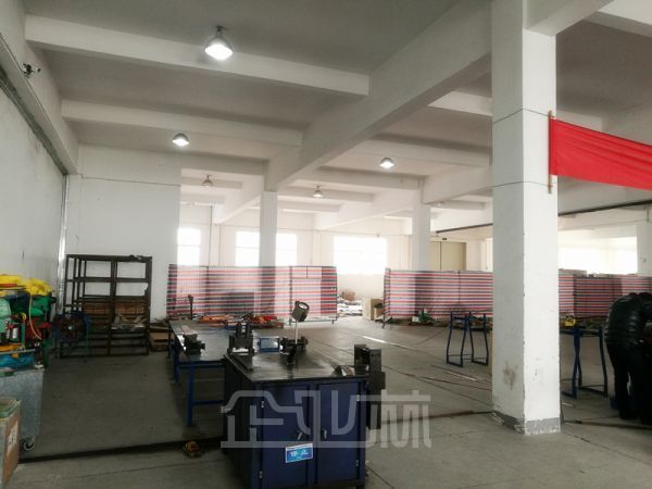 厂房正门图