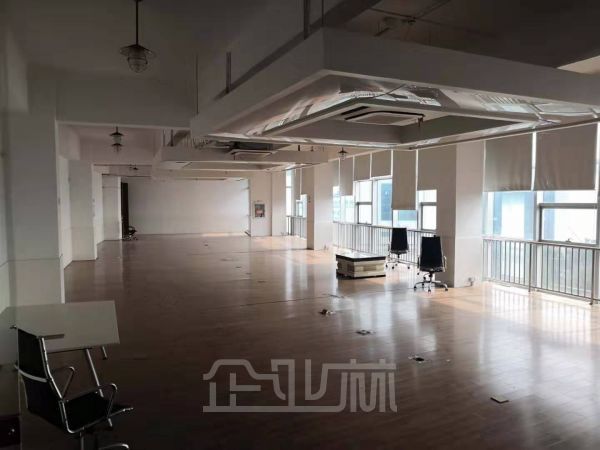厂房正门图