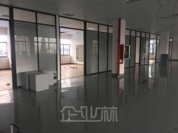 大房东3400平米单层厂房 合同可长签