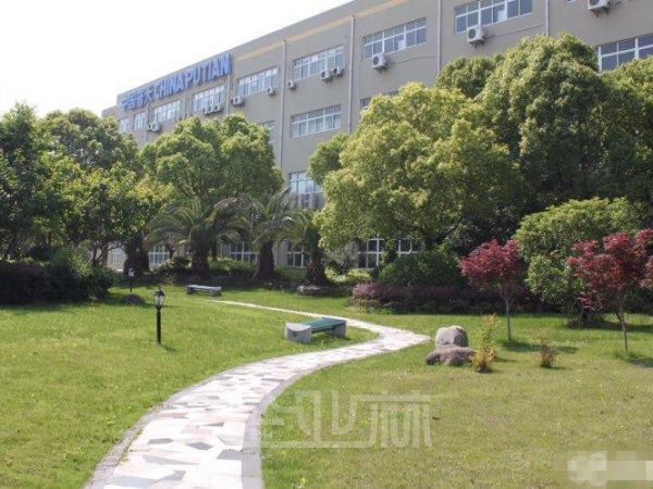 厂房正门图