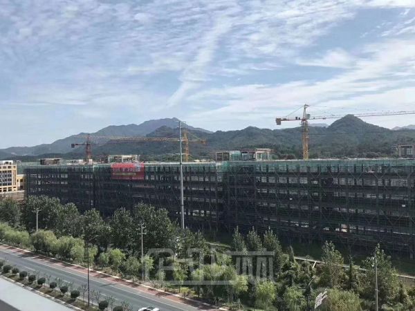 厂房正门图