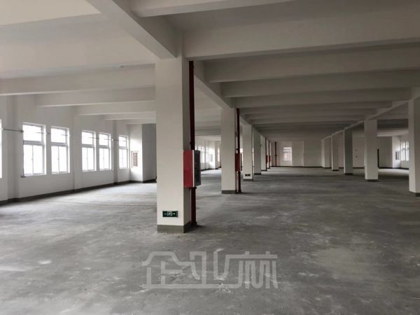 厂房正门图