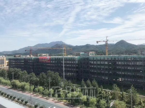 厂房正门图
