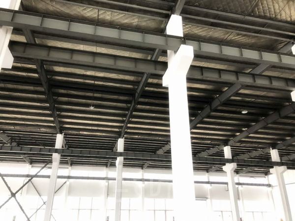 ​昆山开发区饮马路18000平方厂房出租