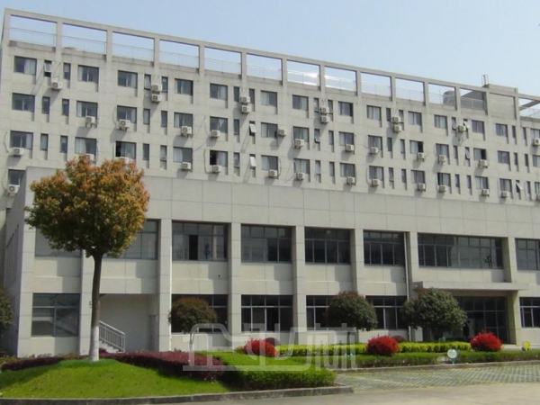 厂房正门图