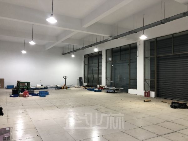 (转让) 260平米104地块 松江工业区 新飞路 厂房
