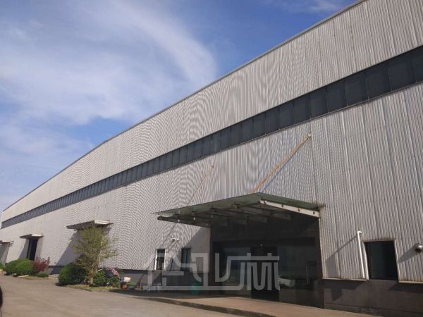 出租：奉贤南桥高速口园区8500平方单层厂房，可分租
