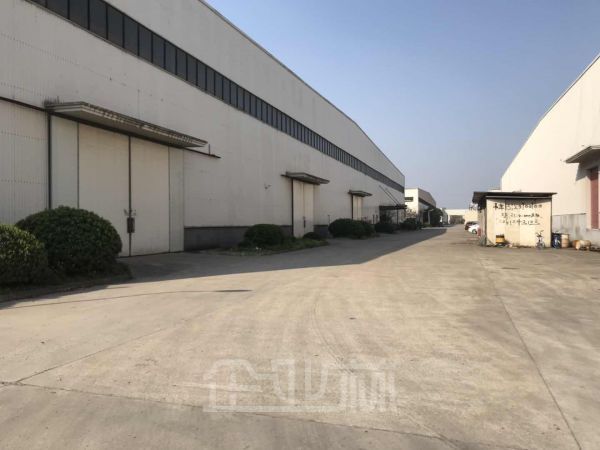 出租：奉贤南桥高速口园区8500平方单层厂房，可分租