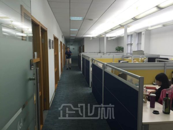 厂房正门图