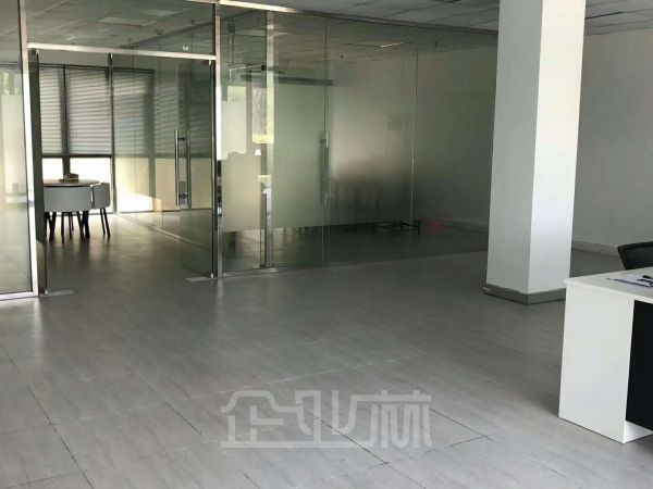 厂房正门图