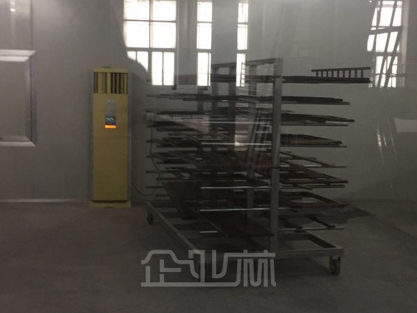 出租南通如皋10000平米可做家具喷漆雕刻厂房