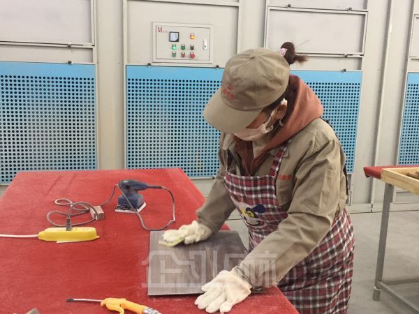 出租南通如皋10000平米可做家具喷漆雕刻厂房