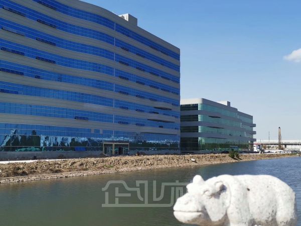 厂房正门图