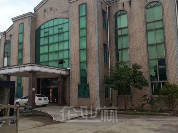 出租：奉贤光明镇104版块5700平独门独院单层厂房，绿证！