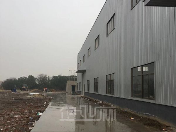 厂房正门图
