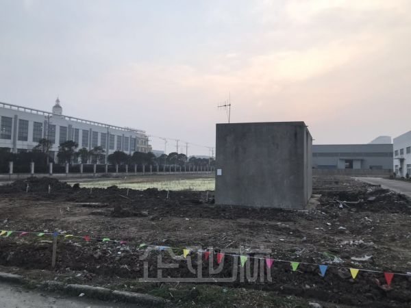 厂房正门图