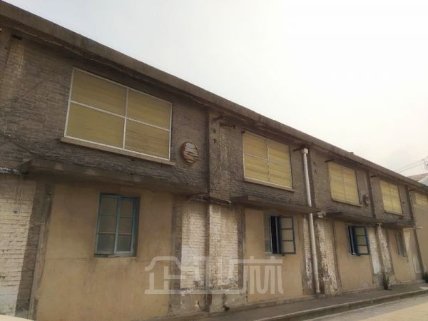 出租:杨浦军工路1400平方单层厂房,有行车