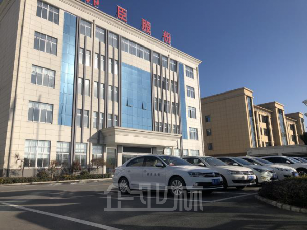 厂房正门图