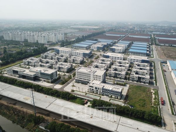 厂房正门图