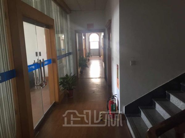 厂房正门图