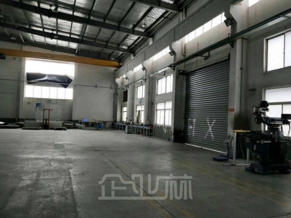 苏州工业区 一局二火车头厂房面积3400平  高度11米