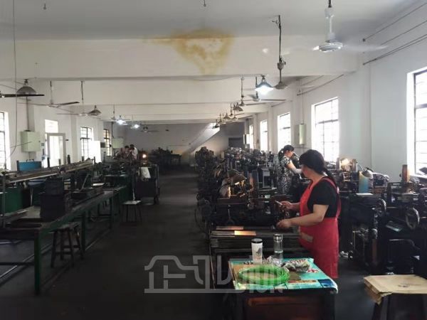 南通启东镇中心带办公楼宿舍楼厂房出售