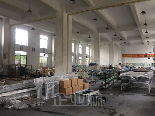 厂房正门图