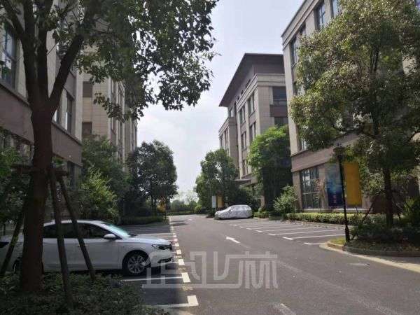 厂房正门图