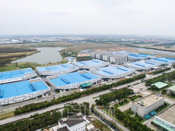厂房正门图