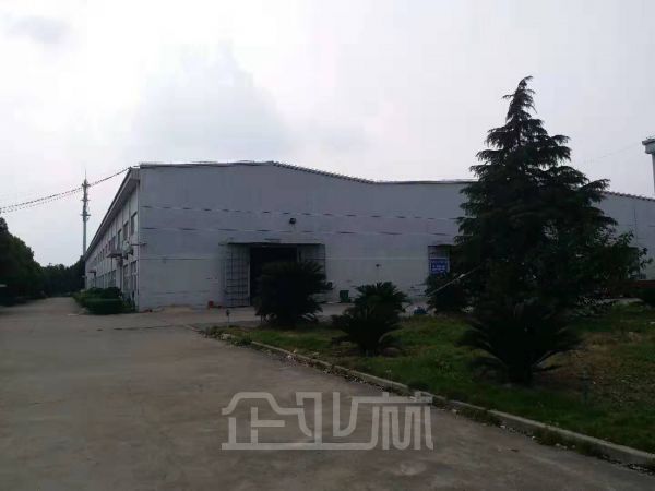 出租：金山朱泾镇中发路厂房 3200平 单层 104火车头式