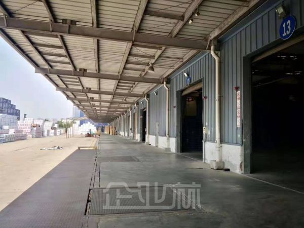 厂房正门图