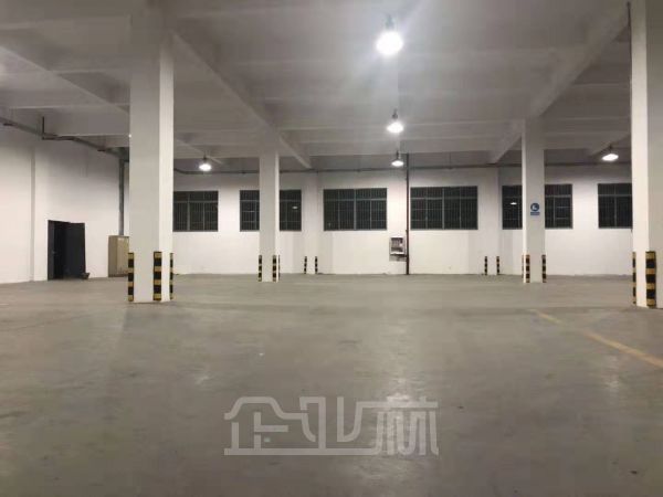 出租浦东3900平独门独院双层火车头厂房
