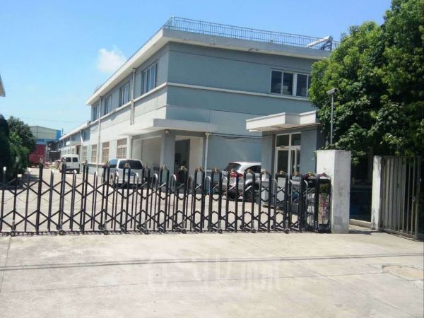 独门独院占地4亩 104板单层厂房2000平 便宜出售