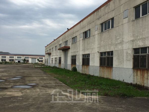 千灯 全单层厂房2100平 高度8米 行车可架