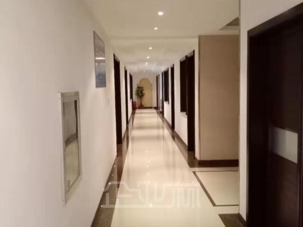 出租金山亭卫厂房总面积19000㎡价格0.65-1.15元㎡天好谈！！！