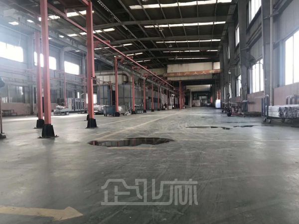 出租：金山朱泾朱泾工业园区厂房 4000平 单层 104版块火车头