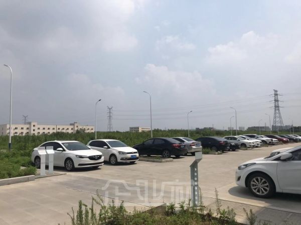 厂房正门图