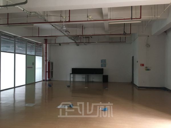 厂房正门图