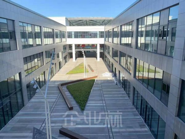 厂房正门图