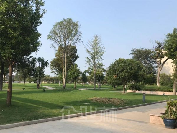 厂房正门图
