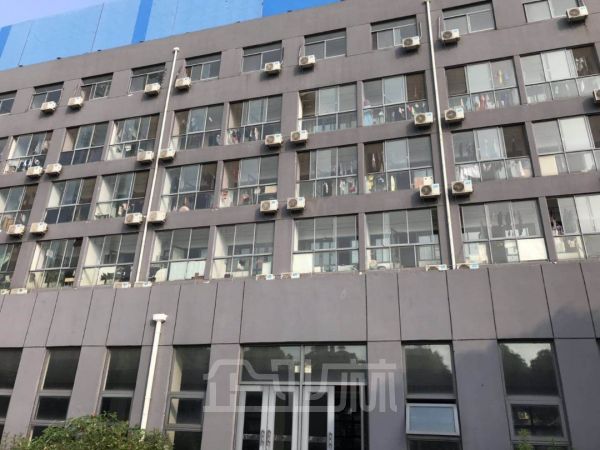 厂房正门图