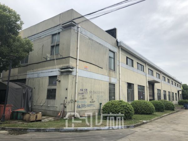 出租：青浦香花桥3200平单层火车头一局二