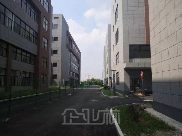 松江中山街道独栋4100平多层厂房出租