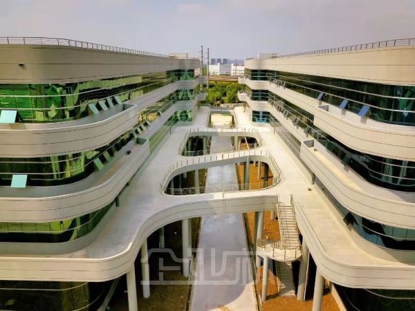 厂房正门图